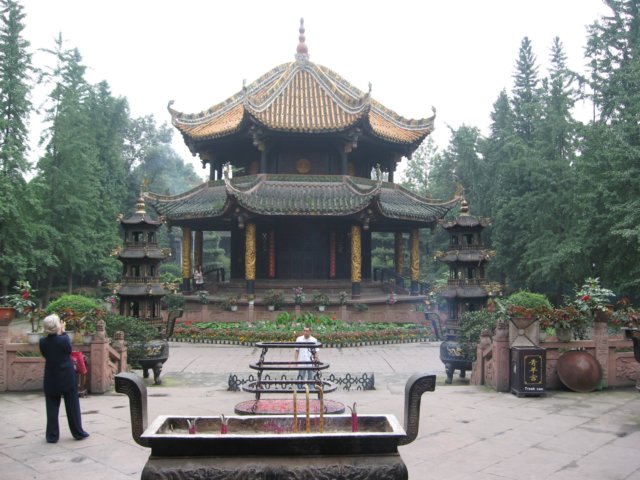 qingyangtempel8trigrampavilion_2.jpg